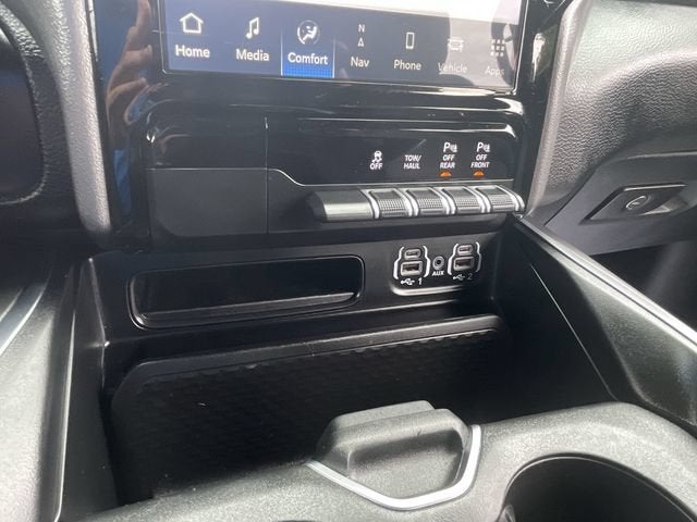 2024 RAM 1500 Big Horn Crew Cab 4x4 5'7" Box