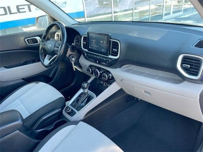 2022 Hyundai Venue SEL