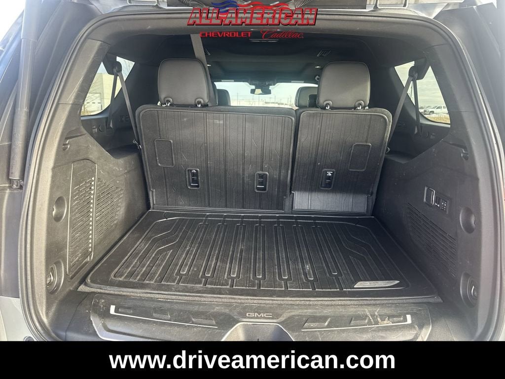 2023 GMC Yukon XL SLT