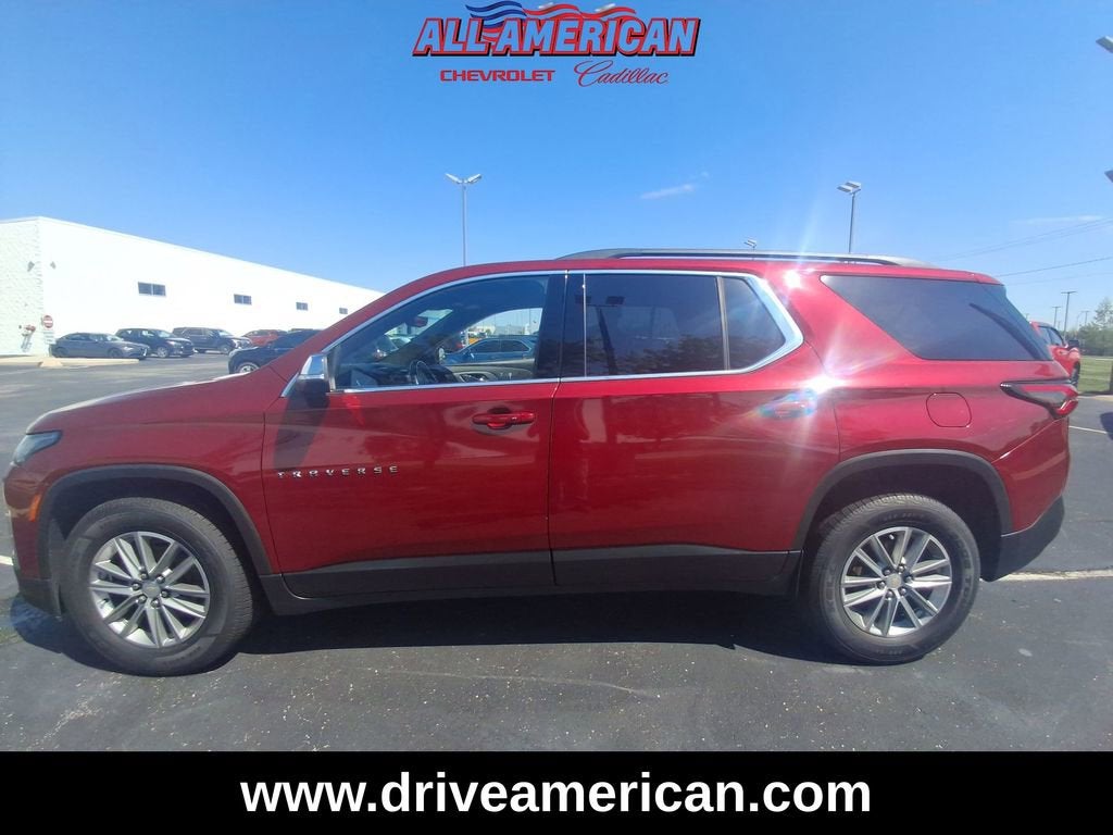 2022 Chevrolet Traverse LT Leather