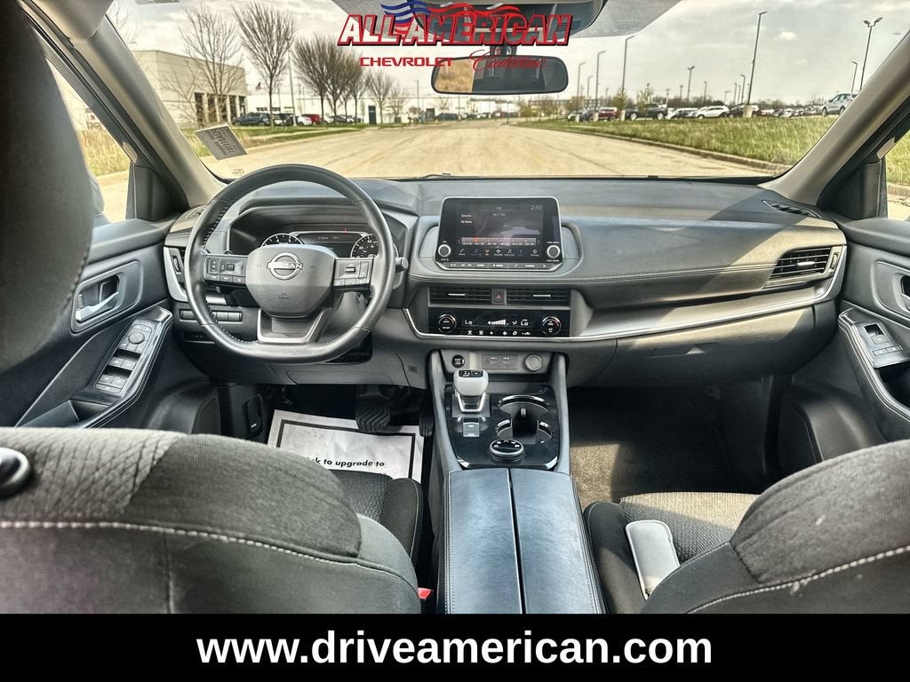 2025 Nissan Rogue SV