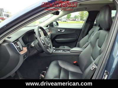 2024 Volvo XC60 Plus Dark Theme