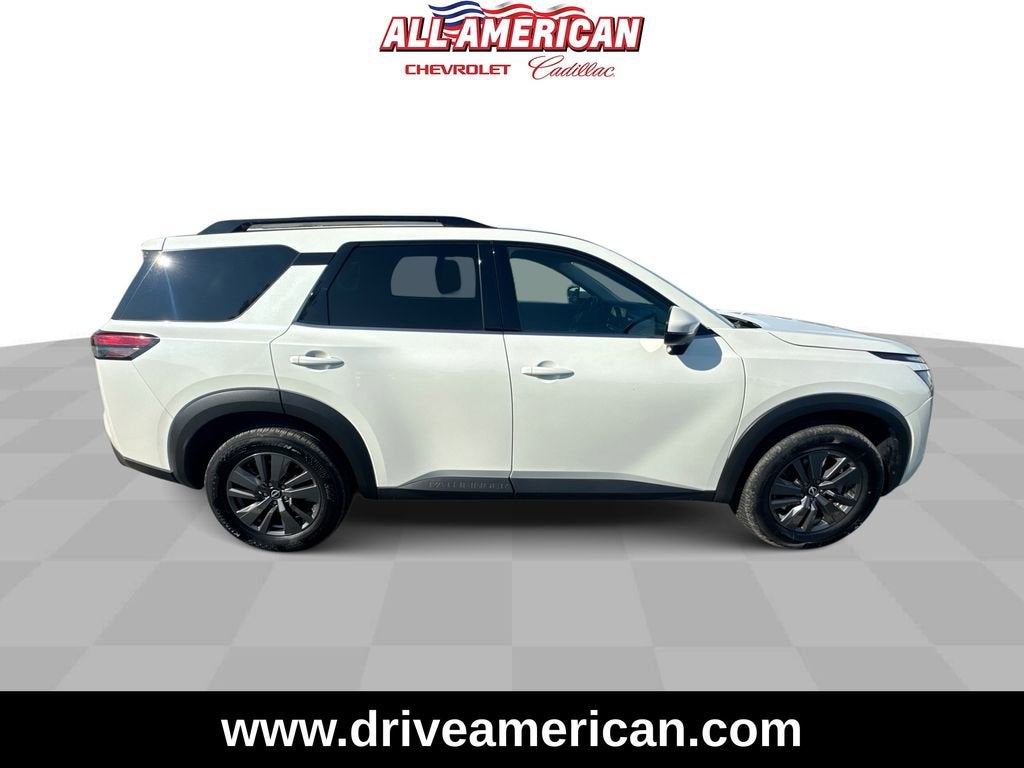 2024 Nissan Pathfinder SV