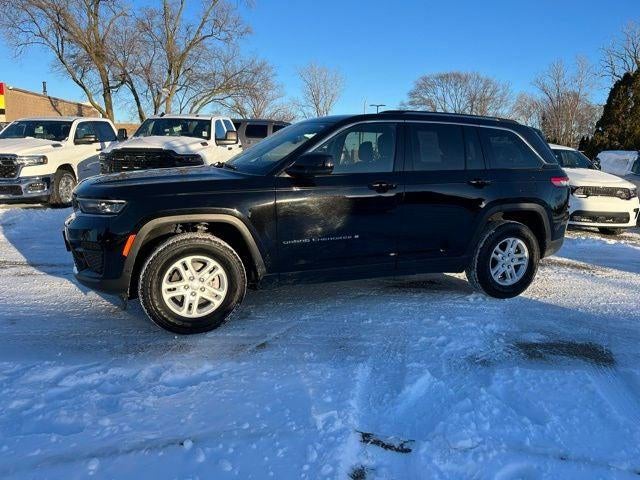 2023 Jeep Grand Cherokee Laredo 4x4