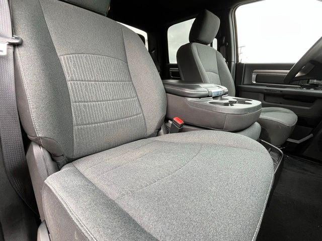 2024 RAM 1500 Classic Warlock Crew Cab 4x4 5'7' Box
