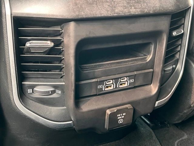 2022 RAM 1500 Big Horn Crew Cab 4x4 5'7' Box