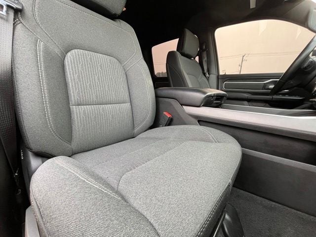 2022 RAM 1500 Big Horn Crew Cab 4x4 5'7' Box