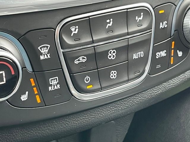 2022 Chevrolet Traverse AWD LT Leather