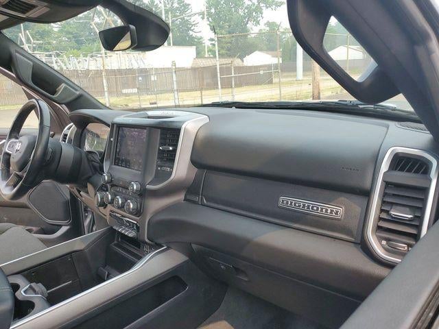 2020 RAM 1500 Big Horn Crew Cab 4x4 5'7" Box