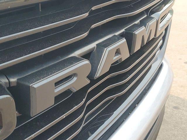 2020 RAM 1500 Big Horn Crew Cab 4x4 5'7" Box