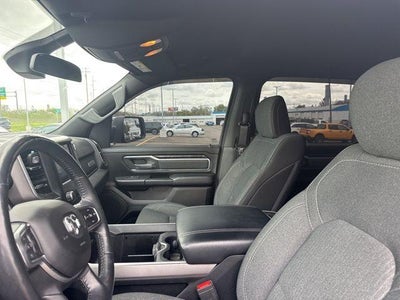 2020 RAM 1500 Big Horn Crew Cab 4x4 5'7" Box
