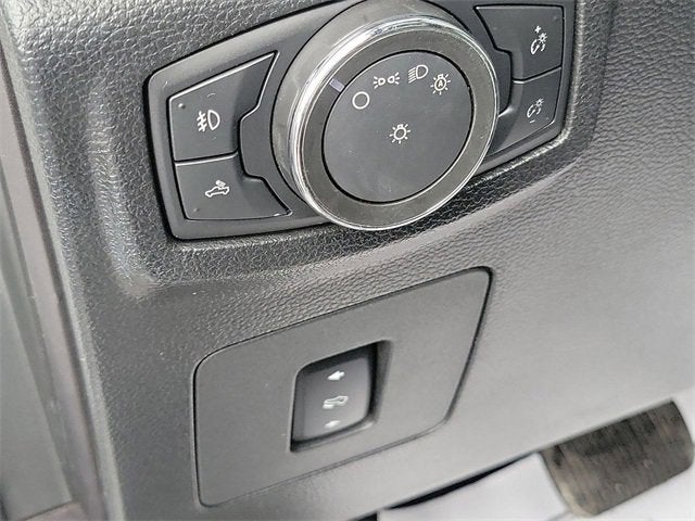 2015 Ford F-150 XLT w/HD Payload Pkg