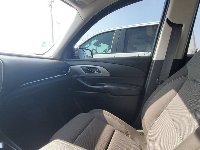 2021 Chevrolet Traverse LS - Photo 11
