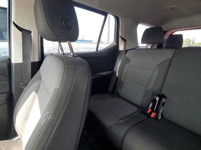 2021 Chevrolet Traverse LS - Photo 12
