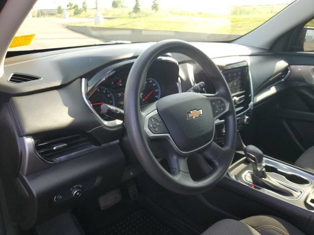 2021 Chevrolet Traverse LS - Photo 16