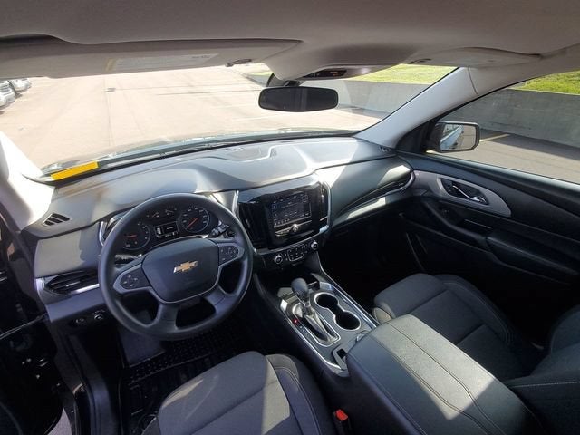 2021 Chevrolet Traverse LS - Photo 25