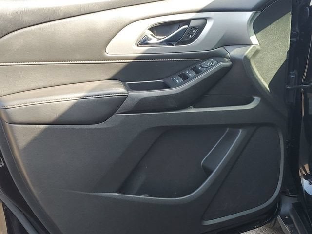 2021 Chevrolet Traverse LS - Photo 27