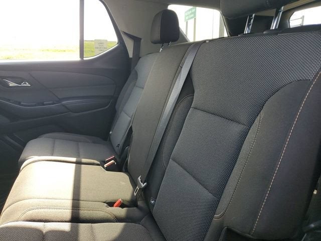 2021 Chevrolet Traverse LS - Photo 29