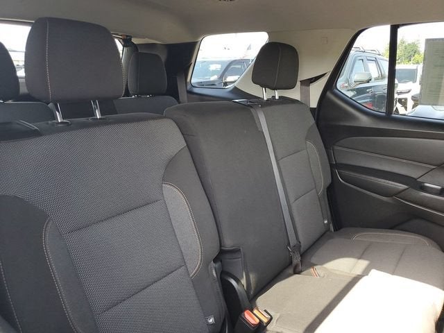 2021 Chevrolet Traverse LS - Photo 31