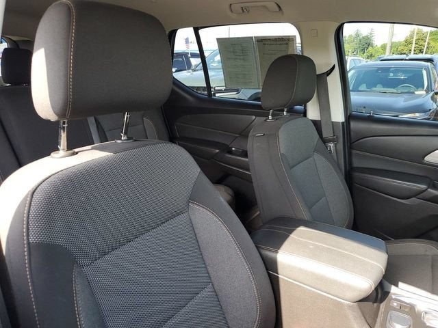 2021 Chevrolet Traverse LS - Photo 32