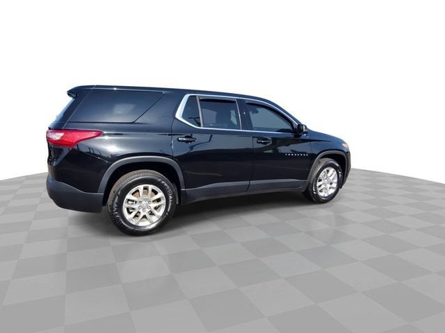 2021 Chevrolet Traverse LS - Photo 8