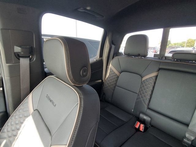 2023 GMC Canyon Denali - Photo 12