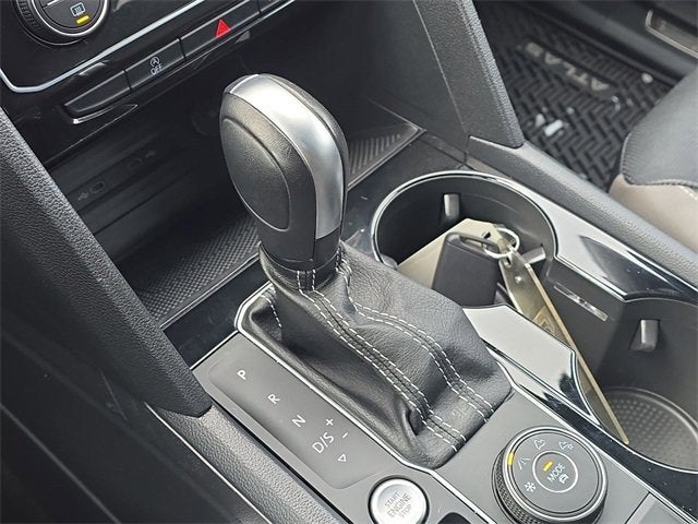 2022 Volkswagen Atlas Cross Sport 3.6L V6 SEL Premium R-Line