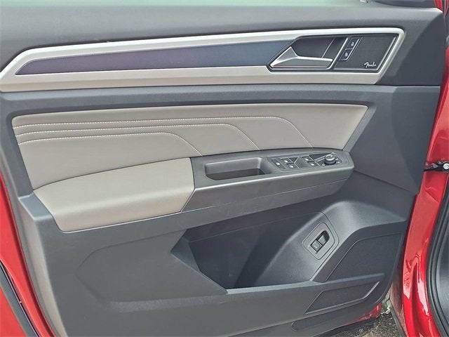 2022 Volkswagen Atlas Cross Sport 3.6L V6 SEL Premium R-Line