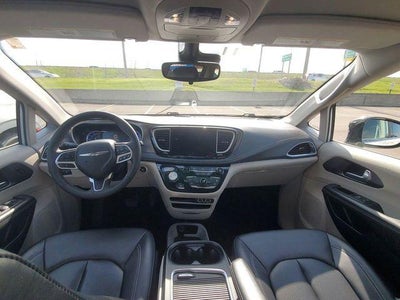2024 Chrysler Pacifica Hybrid Select