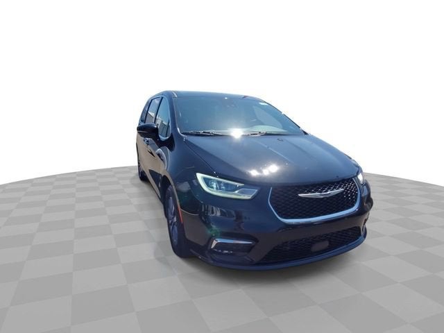 2C4RC1S74SR550082