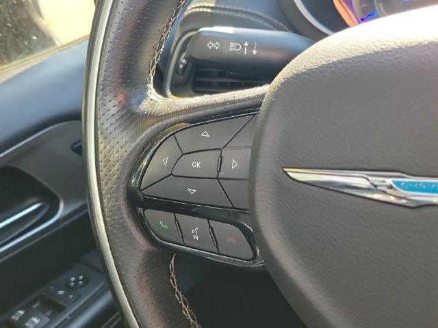 2021 Chrysler Pacifica Hybrid Limited - Photo 16