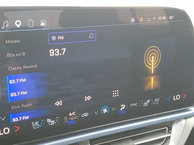 2024 Chevrolet Equinox EV LT - Photo 12