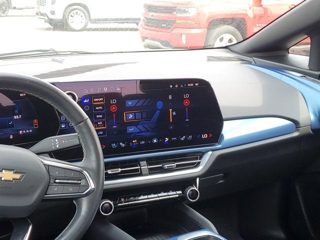 2024 Chevrolet Equinox EV LT - Photo 25