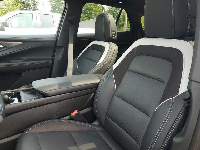 2024 Chevrolet Blazer EV LT - Photo 25