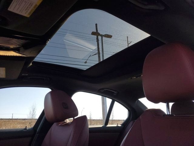 2024 BMW 3 Series 330e xDrive