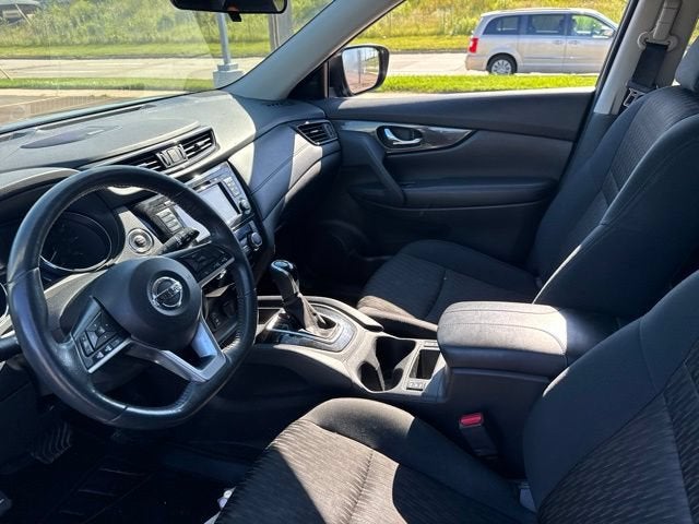 2017 Nissan Rogue SV - Photo 13