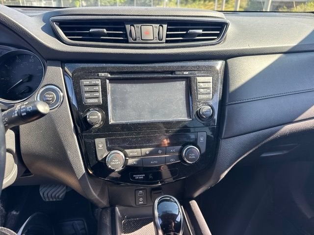 2017 Nissan Rogue SV - Photo 15