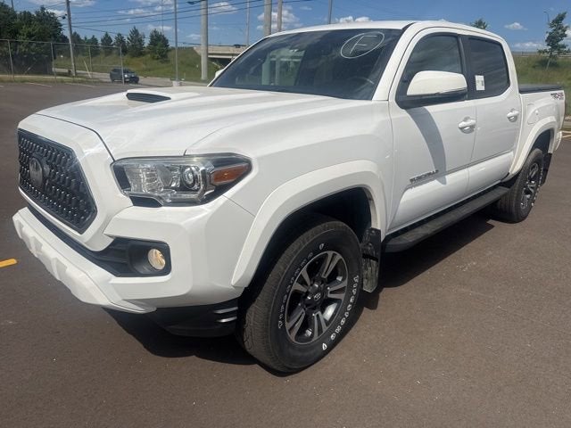 2018 Toyota Tacoma TRD Sport Double Cab 4x4 V6 M/T SB's photo