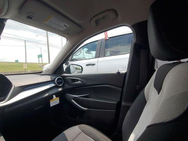 2025 Chevrolet Trax LS - Photo 11