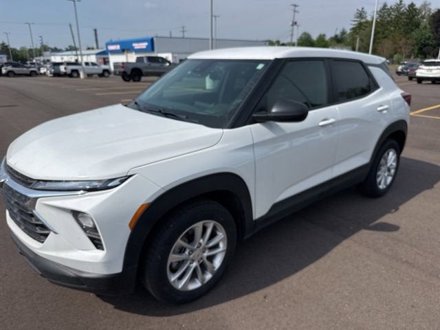 2025 Chevrolet Trailblazer LS's photo