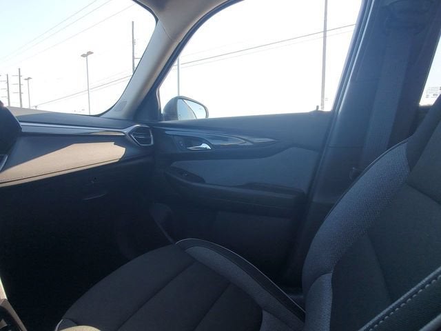 2025 Chevrolet Trailblazer LS - Photo 11