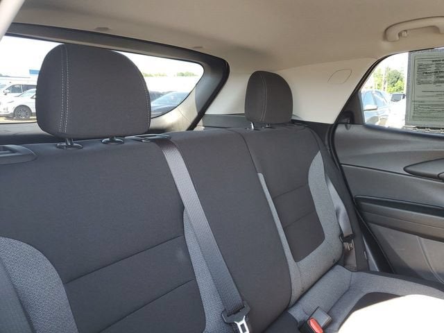 2025 Chevrolet Trailblazer LS - Photo 30