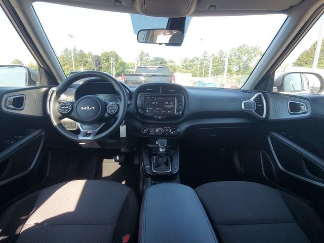 2023 Kia Soul LX - Photo 10