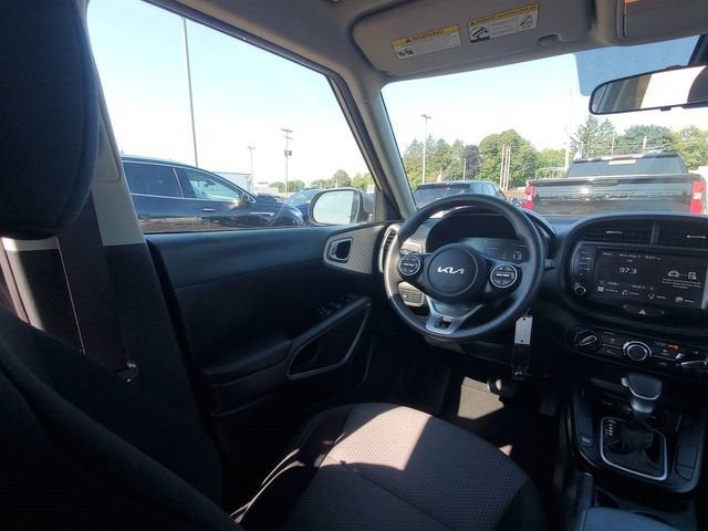 2023 Kia Soul LX - Photo 15
