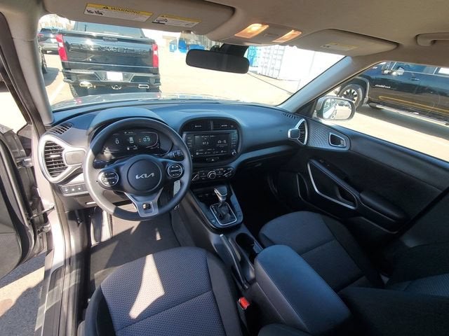 2023 Kia Soul LX - Photo 24