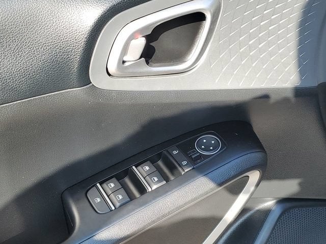 2023 Kia Soul LX - Photo 27