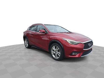 2017 INFINITI QX30 Premium