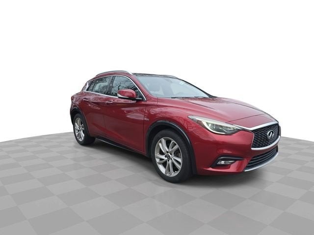 2017 INFINITI QX30 Premium