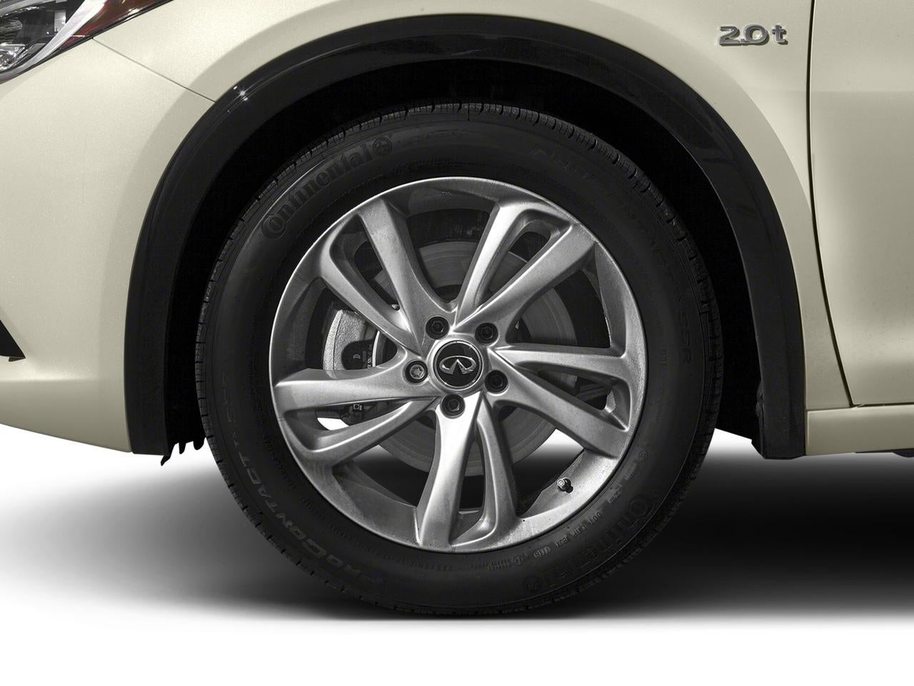 2017 INFINITI QX30 Premium