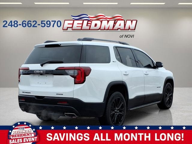 2023 GMC Acadia SLT